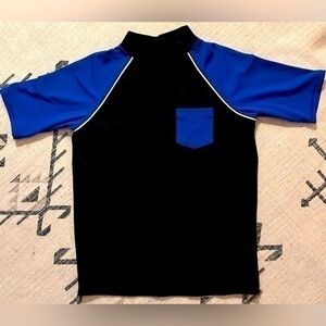 NWOT, Boys Lands End Rash Guard multicolor, Size Medium 10-12